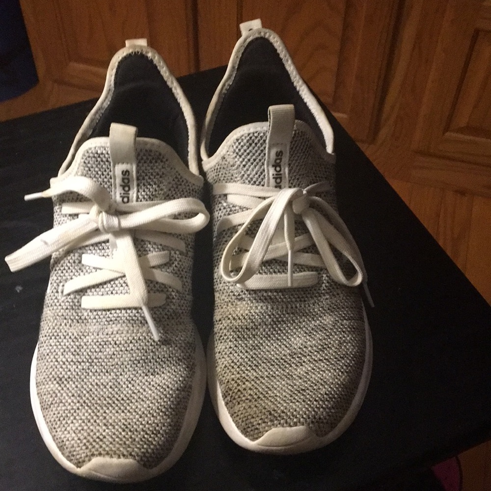 Gym shoes